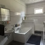 Apartament Viktor Apartmanhaz *