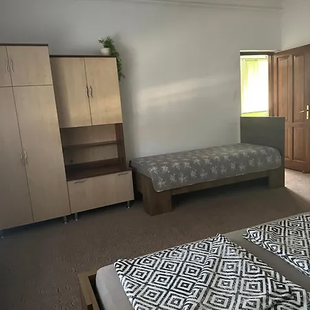 Viktor Apartmanhaz