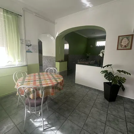 Viktor Apartmanhaz Daire