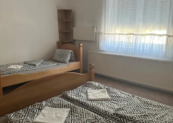 Viktor Apartmanhaz Apartament *